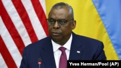 Глава Пентагону також подякував новому міністру за його прагнення продовжувати безпекову підтримку, щоб допомогти Україні захиститися від російської агресії